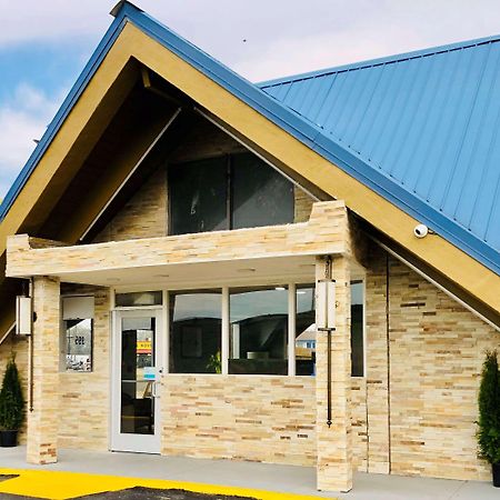 Montgomery Inn & Suites מראה חיצוני תמונה