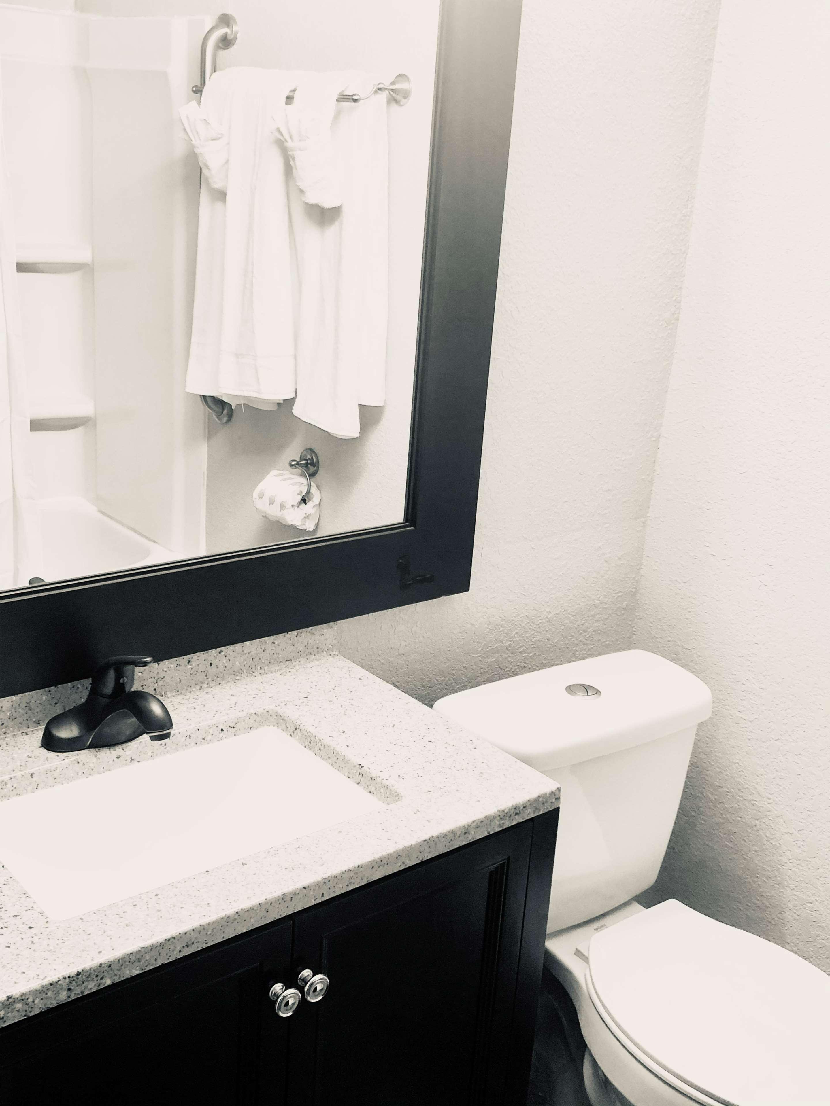 Montgomery Inn & Suites מראה חיצוני תמונה
