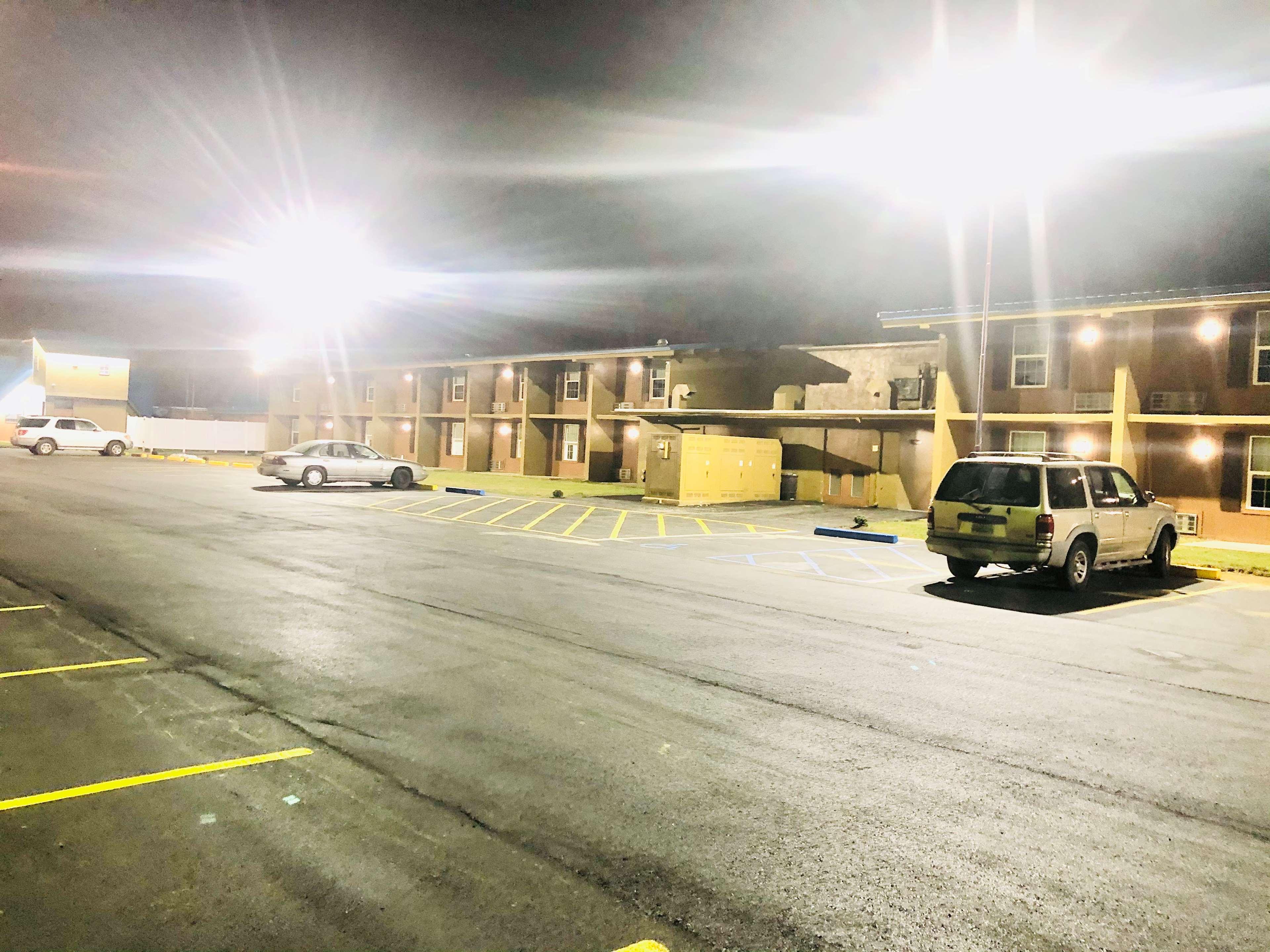Montgomery Inn & Suites מראה חיצוני תמונה